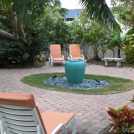 Olde Marco Island Inn And Suites 